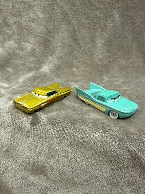 Disney Pixar Cars Diecast Classic Cruisers Lot Flo & Ramone Toy Vehicles Mattel
